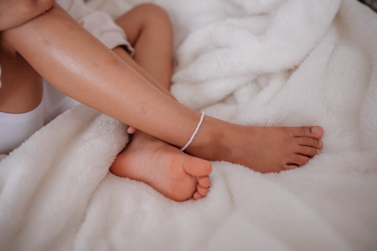 Basic White - Anklet